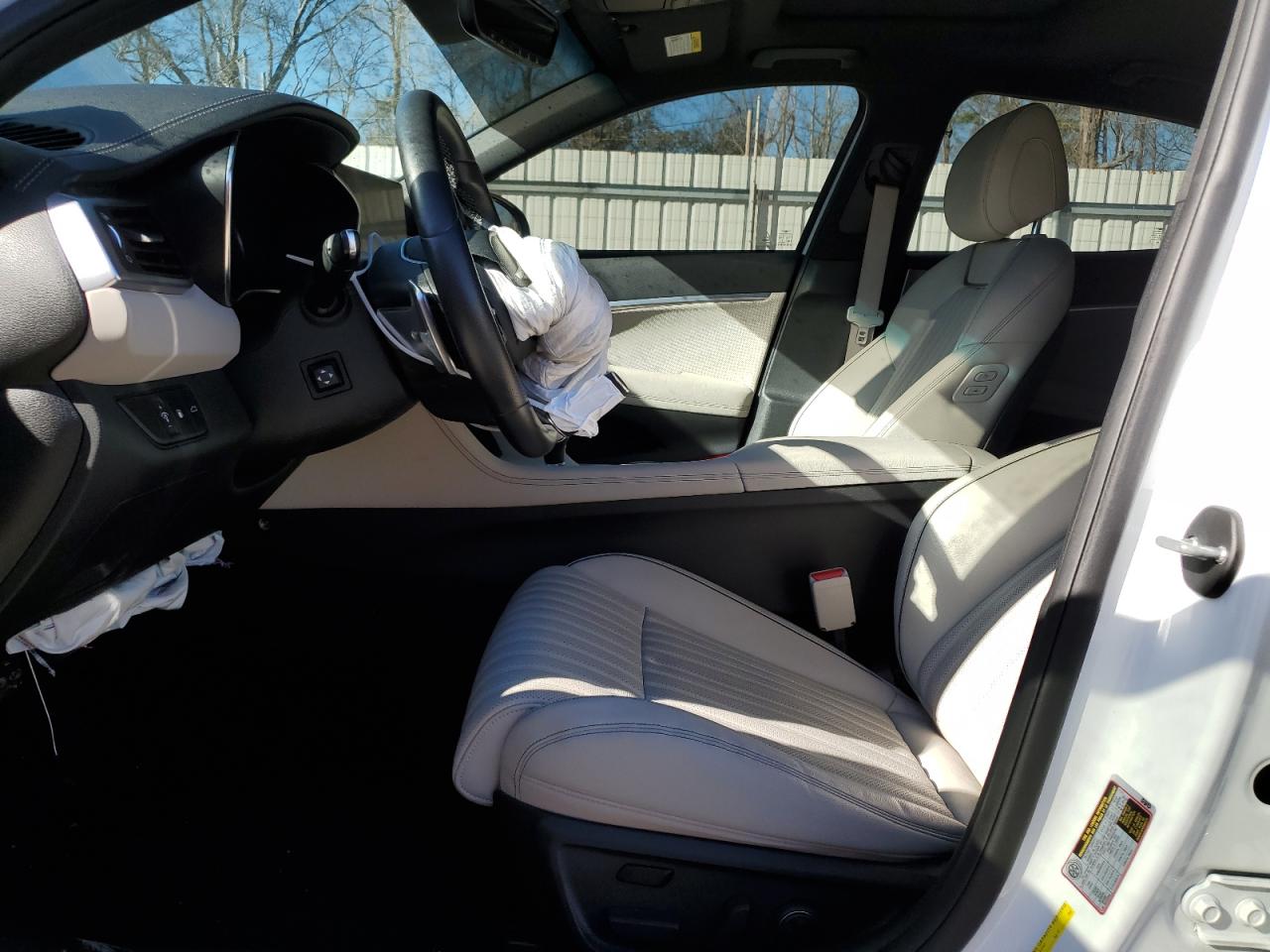 2022 GENESIS G70 BASE VIN:KMTG54TE3NU084590