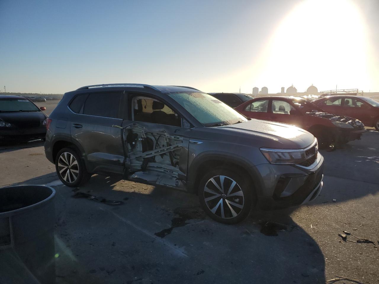 2022 VOLKSWAGEN TAOS SE VIN:3VVRX7B22NM010030