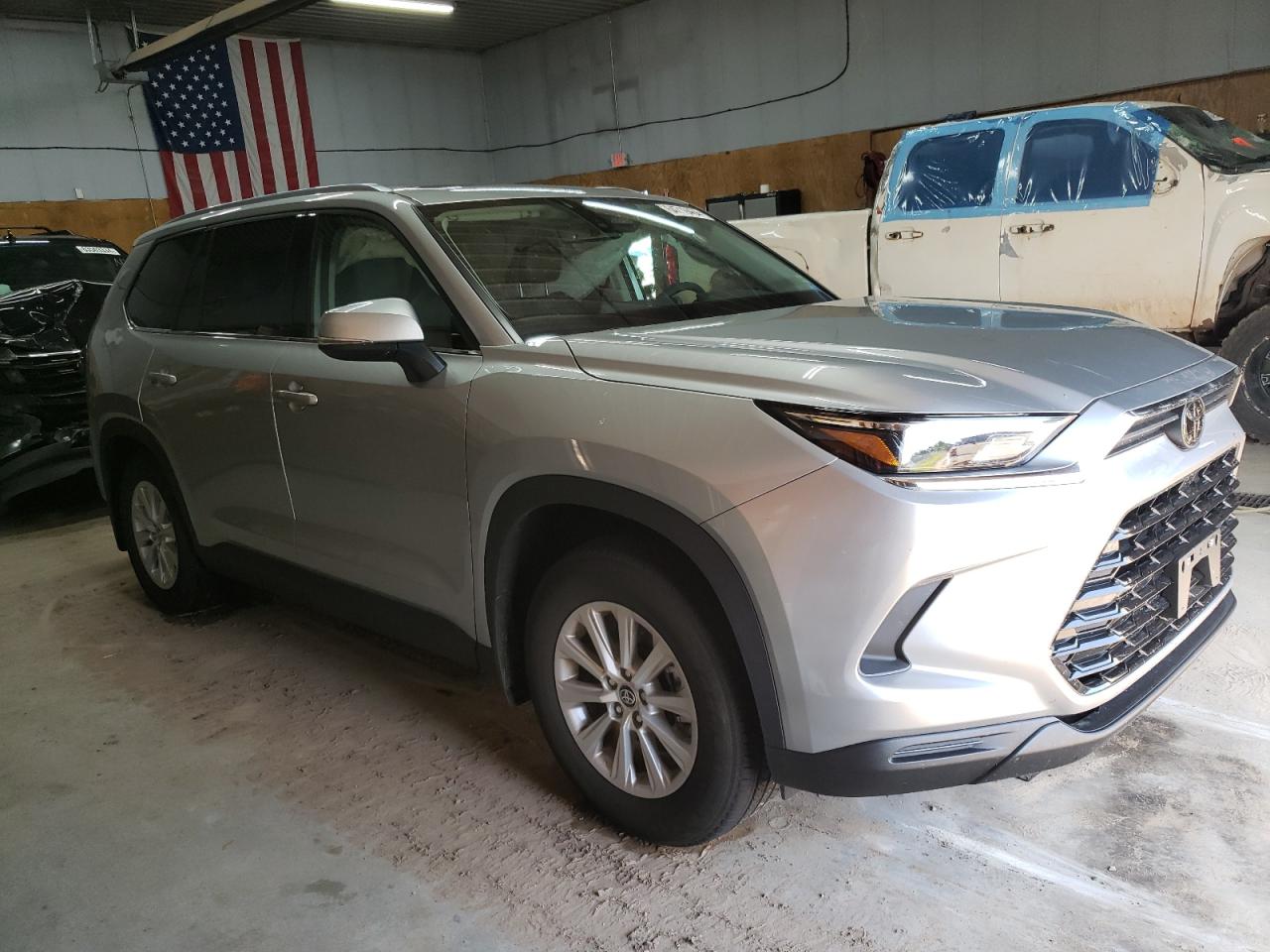 2024 TOYOTA GRAND HIGHLANDER XLE VIN:5TDACAB59RS017996