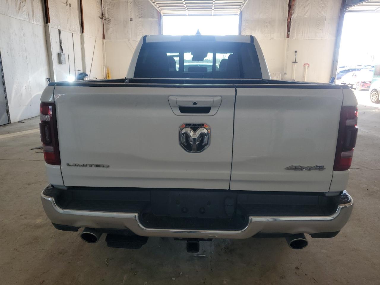2023 RAM 1500 LIMITED VIN:1C6SRFPT8PN586582