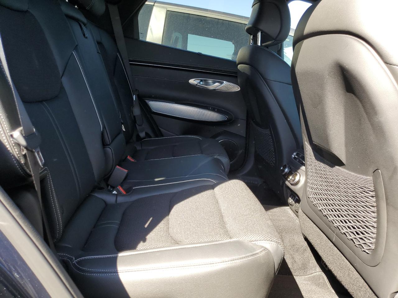 2023 GENESIS GV70 BASE VIN:KMUMADTB2PU090075