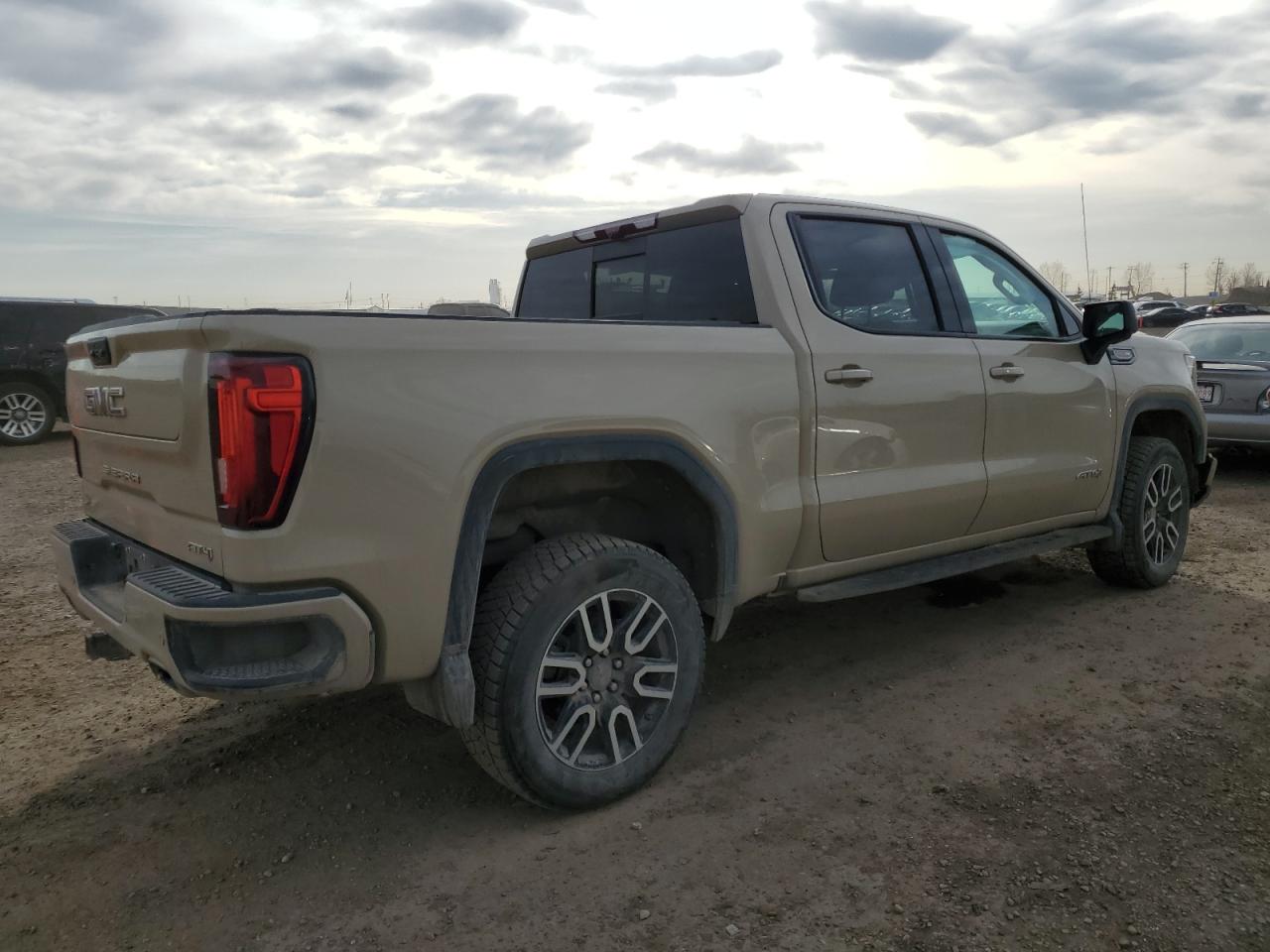 2022 GMC SIERRA K1500 AT4 VIN:3GTPUEEL9NG539867