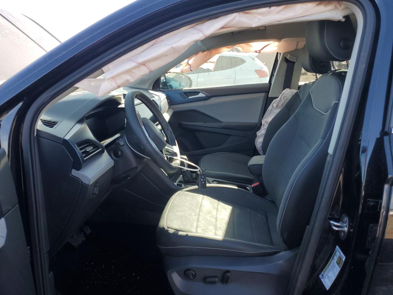 2024 VOLKSWAGEN TAOS SE VIN:3VVVX7B2XRM050831