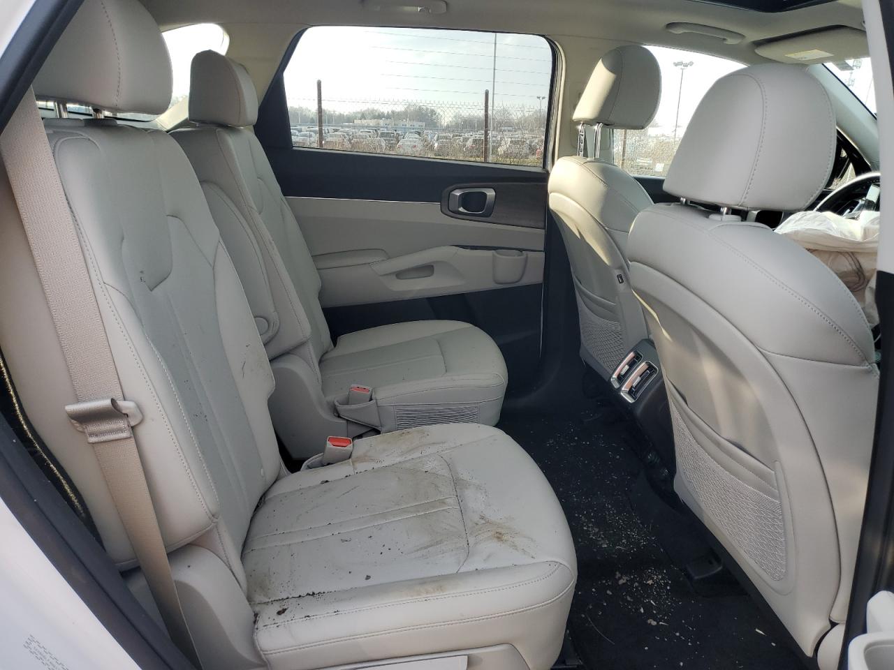 2022 KIA SORENTO EX VIN:5XYRHDLF4NG130744