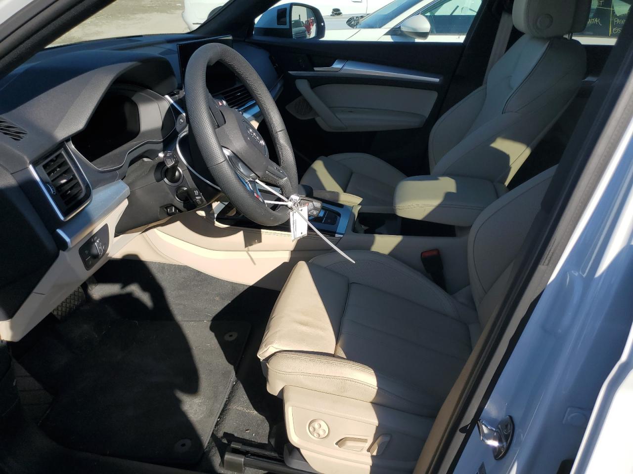 2024 AUDI Q5 PREMIUM PLUS 45 VIN:WA1EAAFY7R2140225