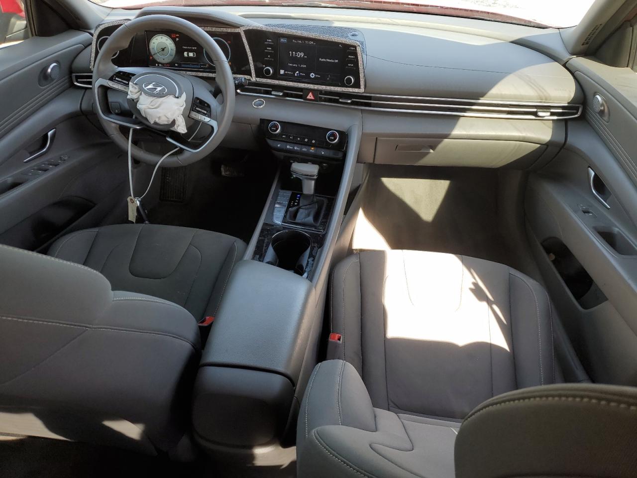 2022 HYUNDAI ELANTRA SEL VIN:KMHLN4AG5NU341083