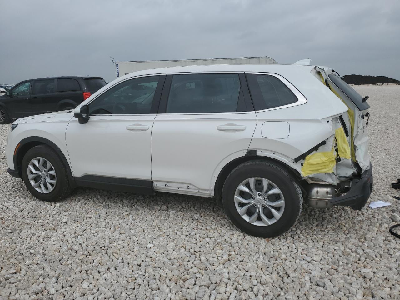 2024 HONDA CR-V LX VIN:2HKRS3H27RH302099