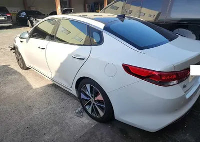 2016 Kia K5 KNAGU415GGA000657 VIN:KNAGU415GGA000657