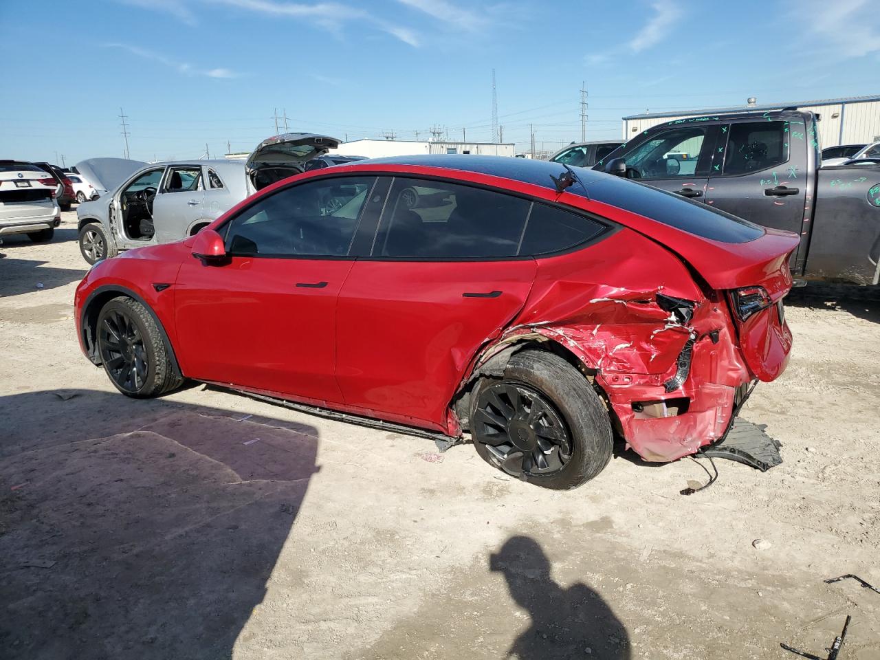 2023 TESLA MODEL Y  VIN:7SAYGDEEXPF874090