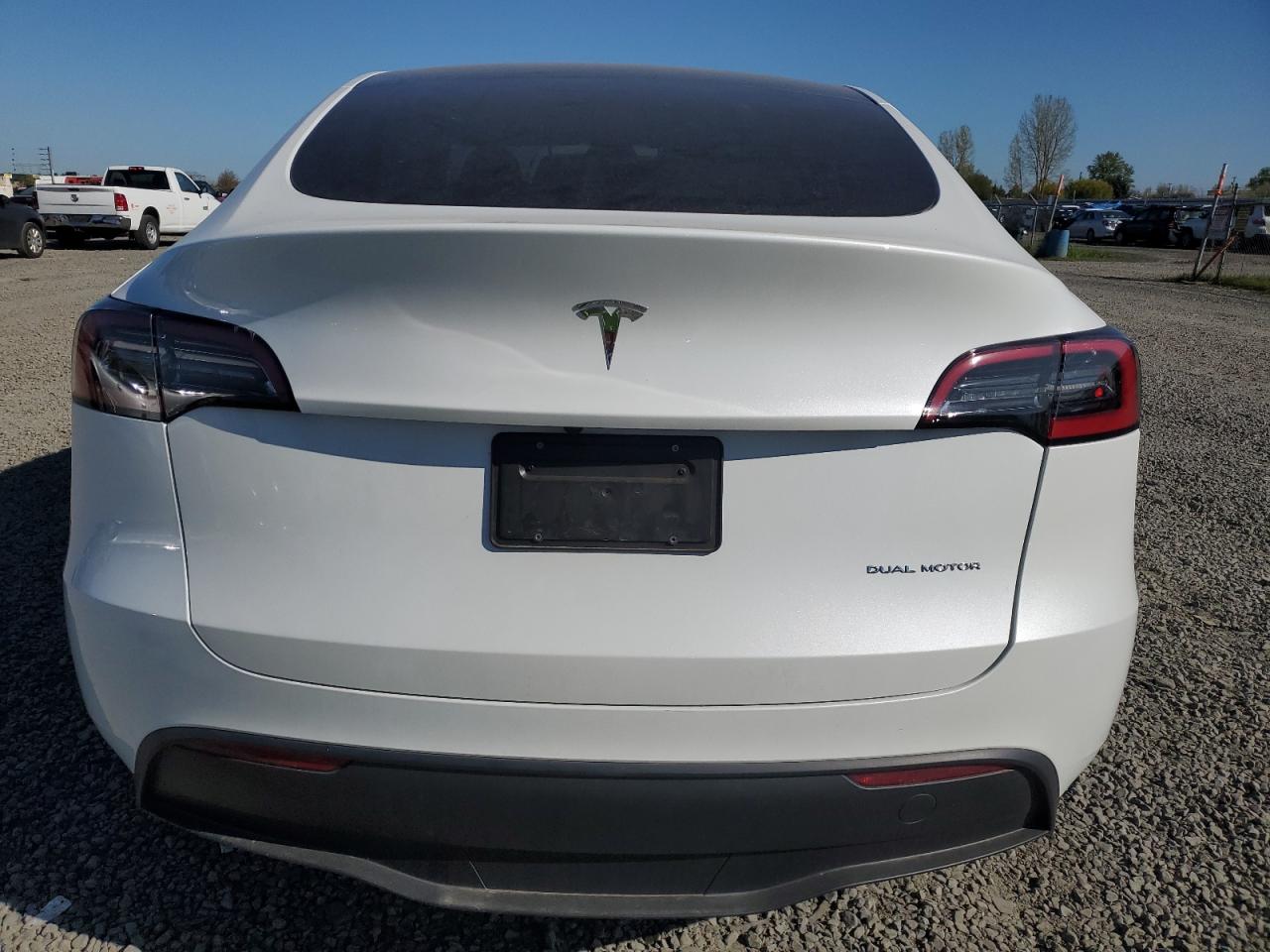 2023 TESLA MODEL Y  VIN:7SAYGDEE5PF751944