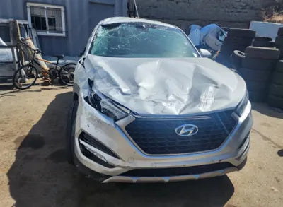 2018 Hyundai Tucson KMHJ2812GJU647072 VIN:KMHJ2812GJU647072