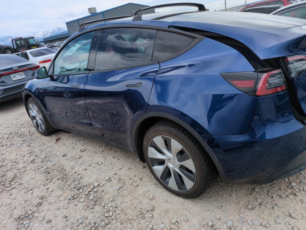 2022 TESLA MODEL Y  VIN:7SAYGDEE2NA009818