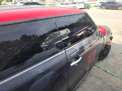 2019 MINI Cooper VIN: