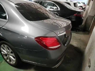 2019 Mercedes-Benz E 300 VIN: