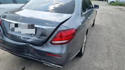 2018 Mercedes-Benz E 300 VIN: