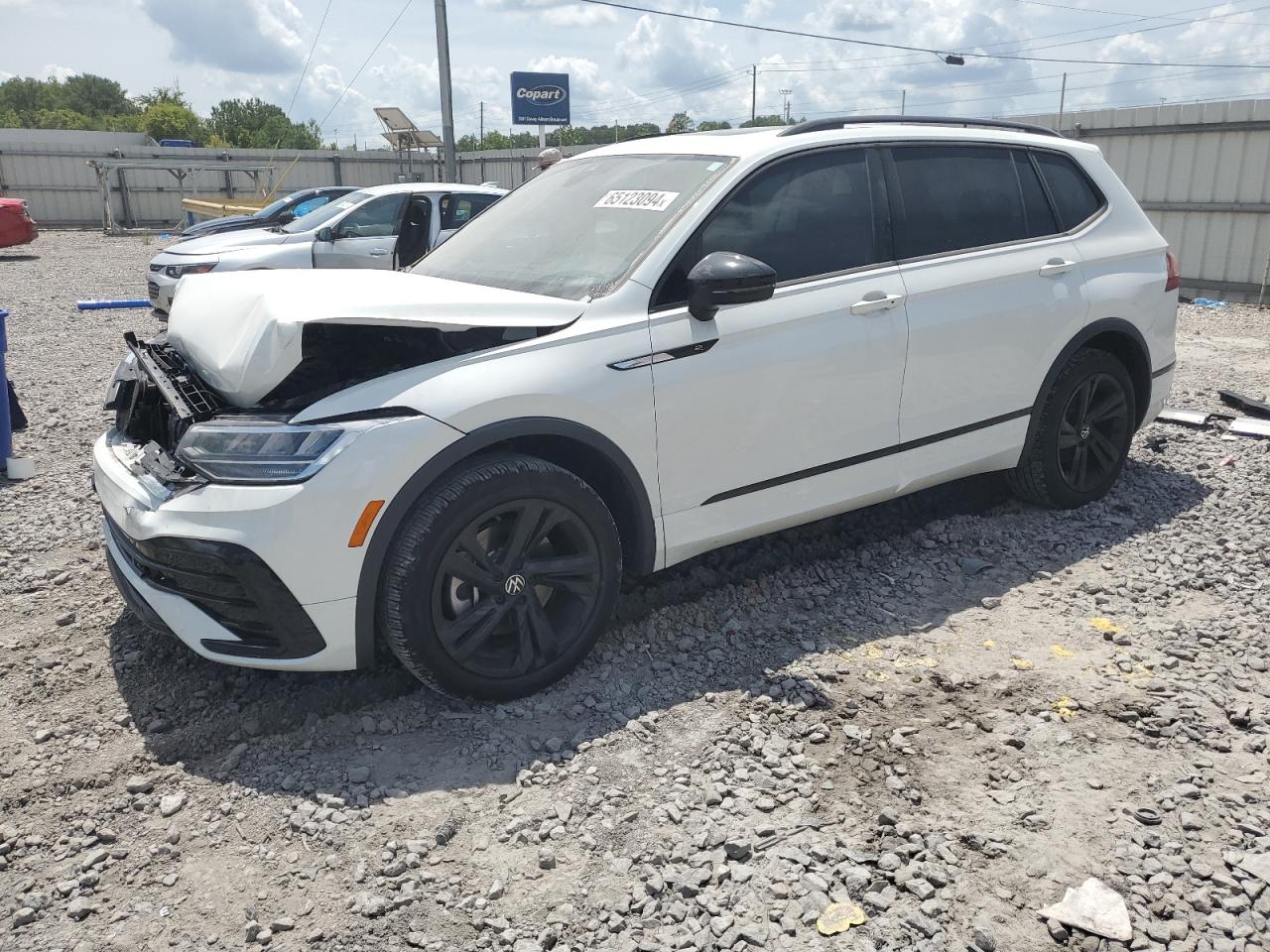 2023 VOLKSWAGEN TIGUAN SE R-LINE BLACK VIN:3VVCB7AX4PM091147