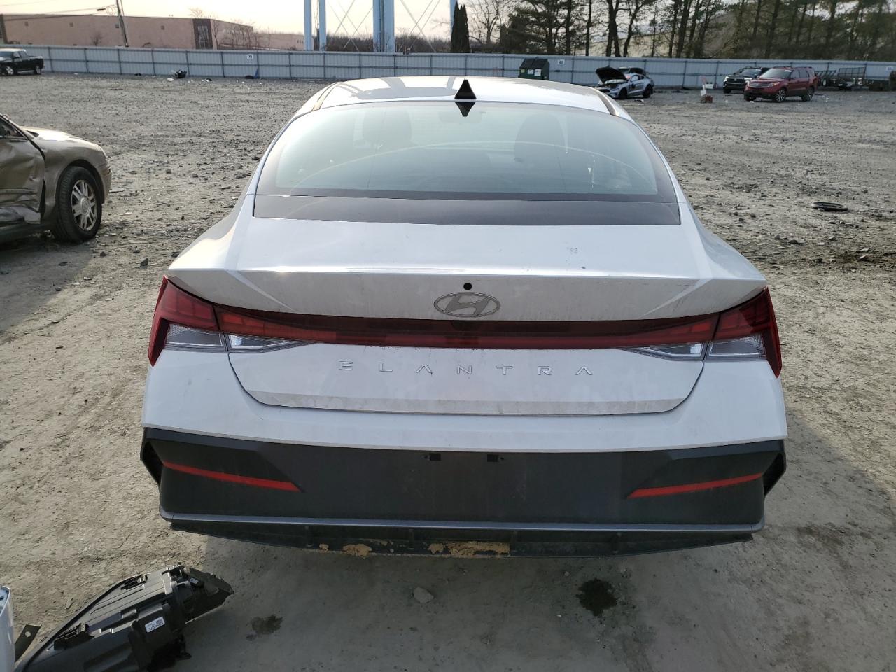 2024 HYUNDAI ELANTRA SEL VIN:KMHLS4DG3RU831290