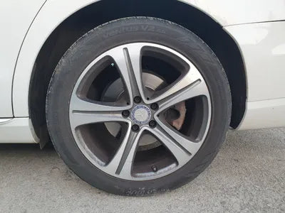 2017 Mercedes-Benz E 300 WDDZF4JB8HA169451 VIN:WDDZF4JB8HA169451