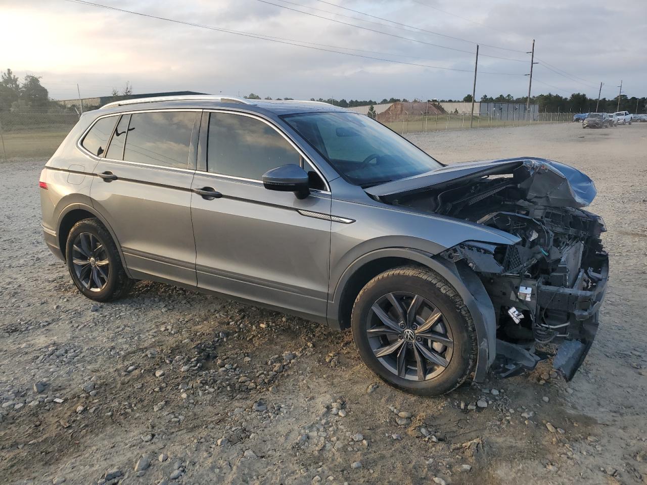 2022 VOLKSWAGEN TIGUAN SE VIN:3VV3B7AX2NM071184