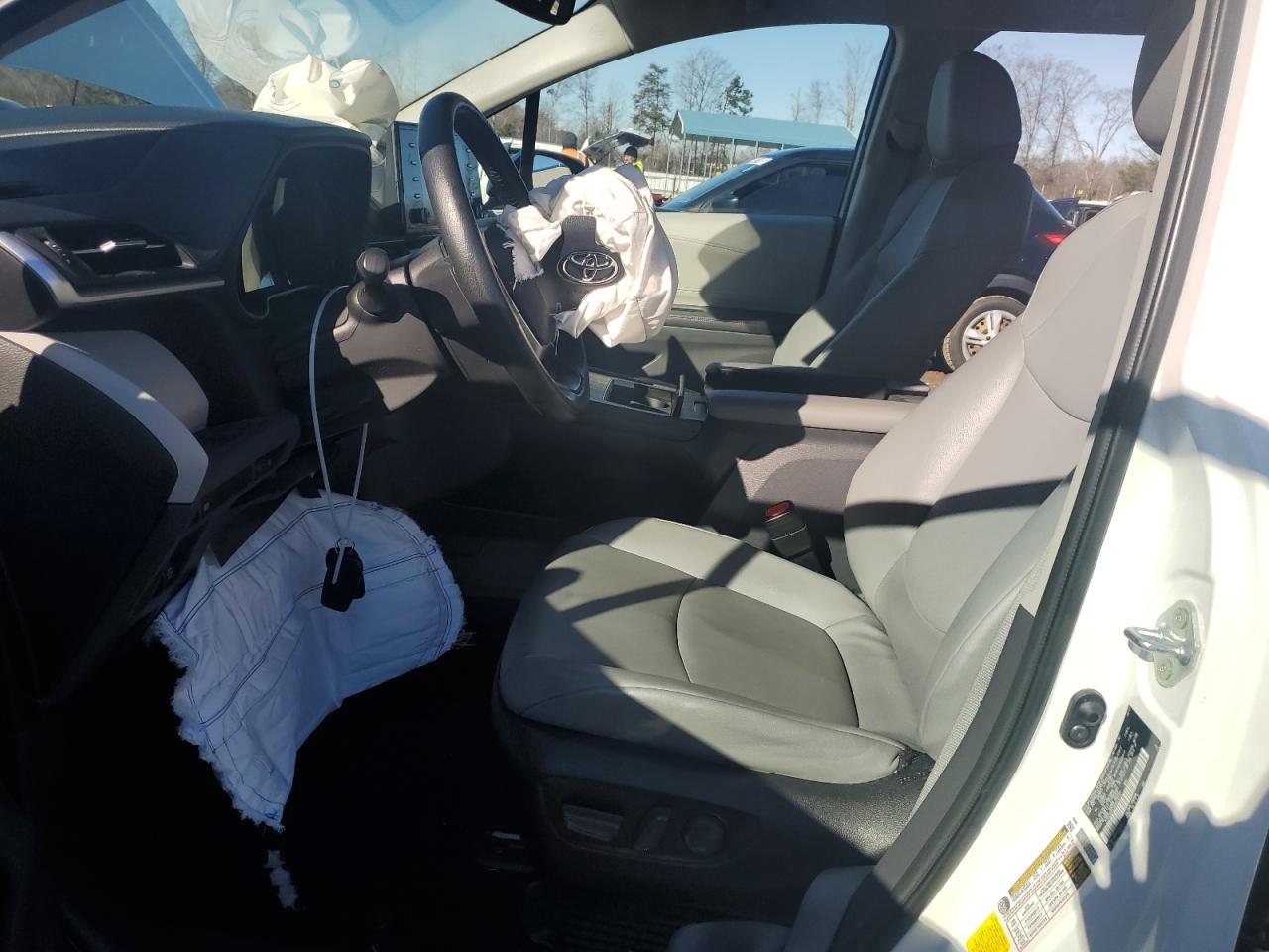 2022 TOYOTA SIENNA XLE VIN:5TDYRKEC5NS078737