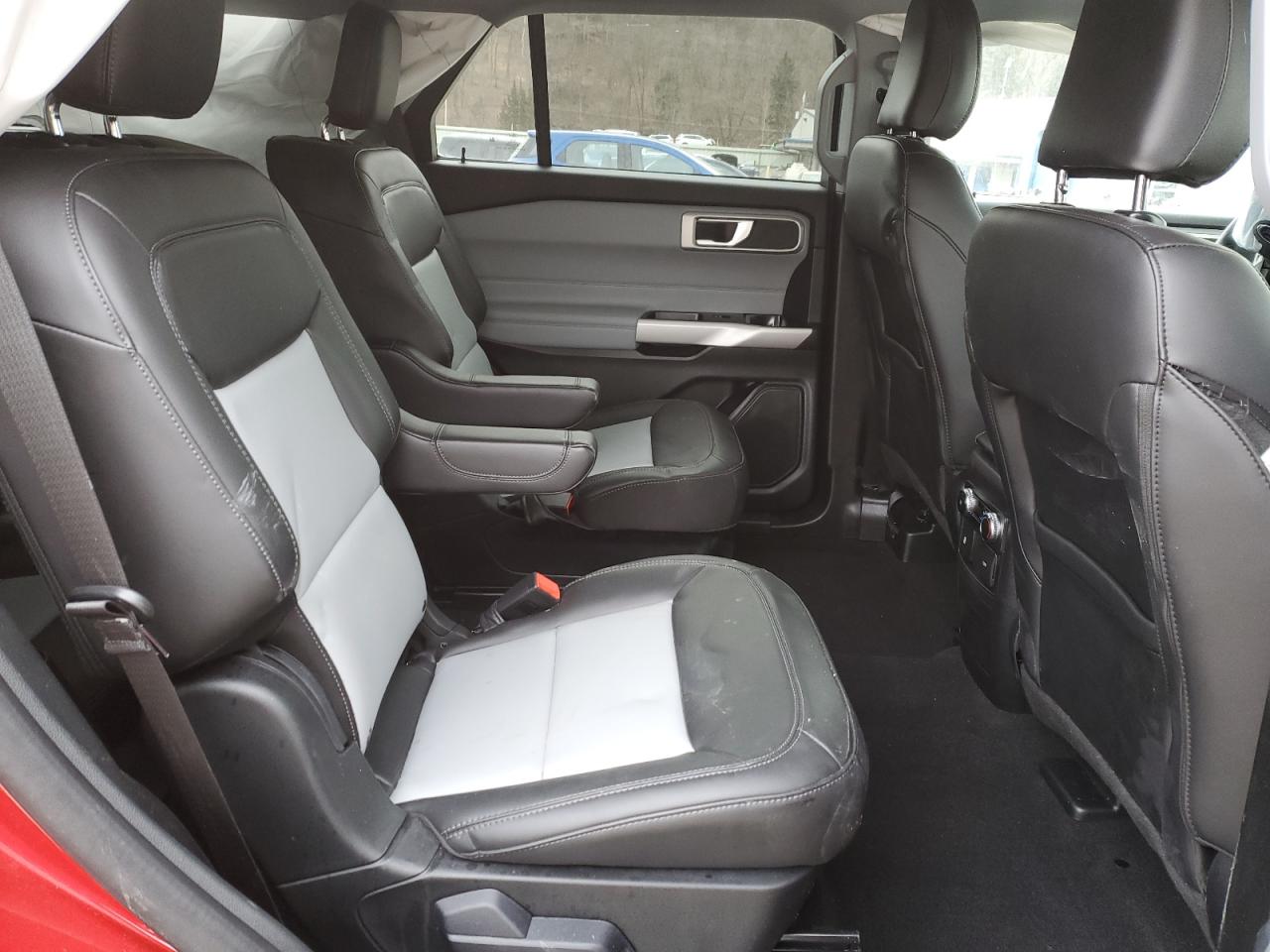 2024 FORD EXPLORER XLT VIN:1FMSK8DH1RGA69829