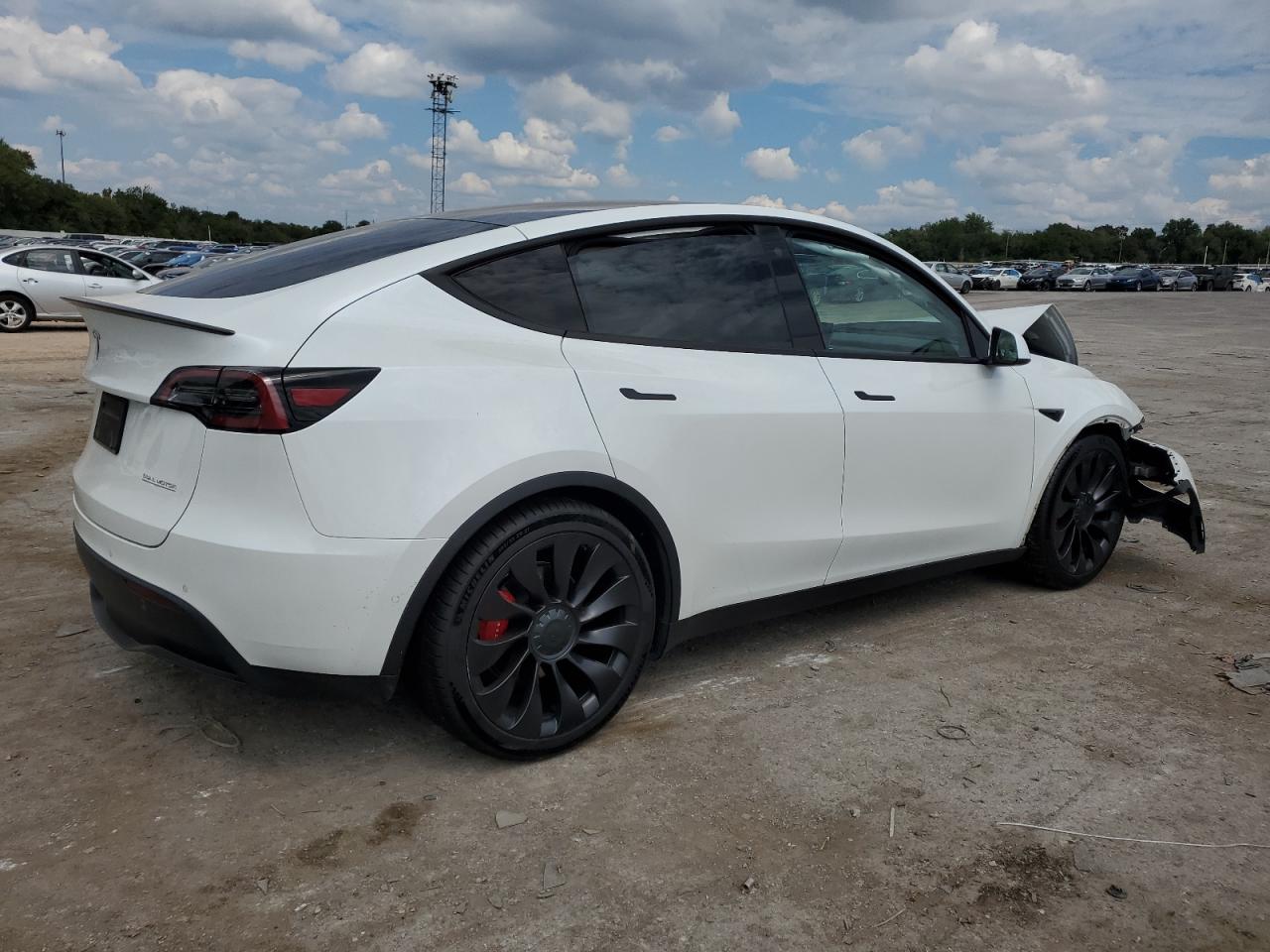 2022 TESLA MODEL Y  VIN:7SAYGDEF8NF373883