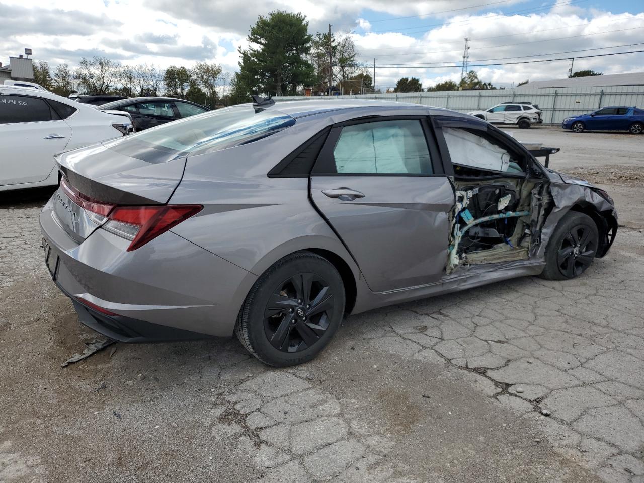 2022 HYUNDAI ELANTRA SEL VIN:KMHLM4AG1NU283928