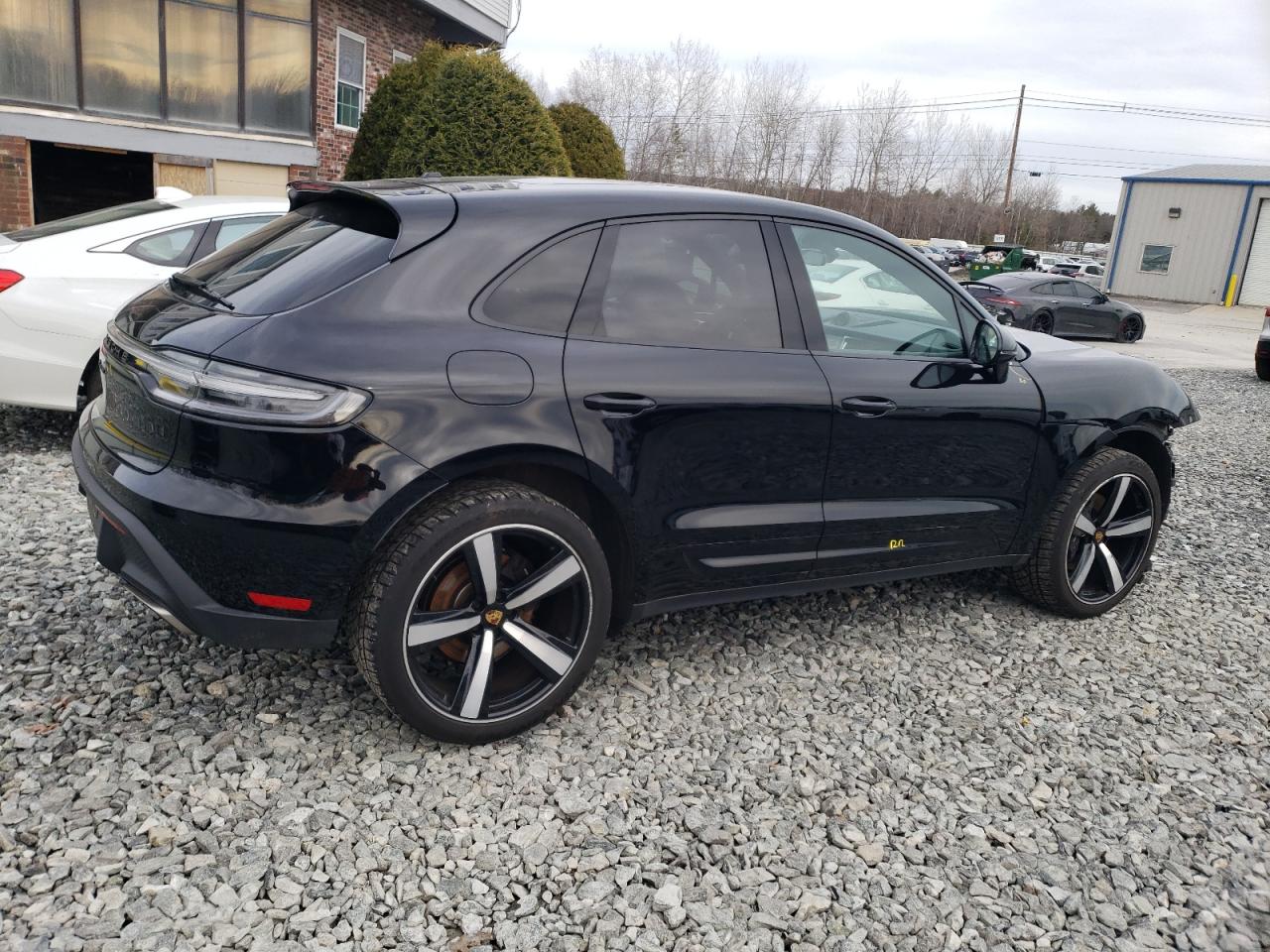 2022 PORSCHE MACAN  VIN:WP1AA2A51NLB00488