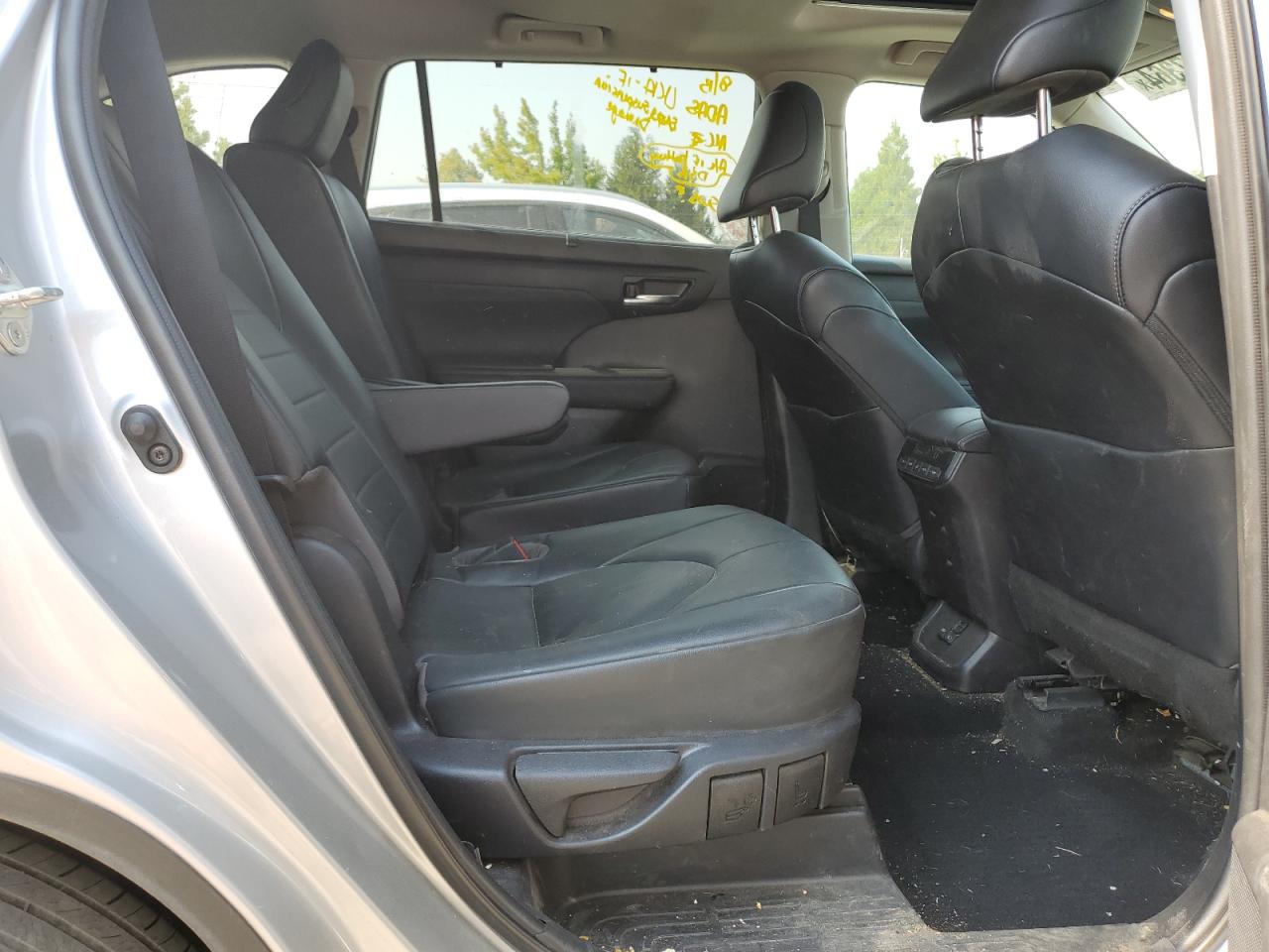 2022 TOYOTA HIGHLANDER XLE VIN:5TDGZRBH9NS595107