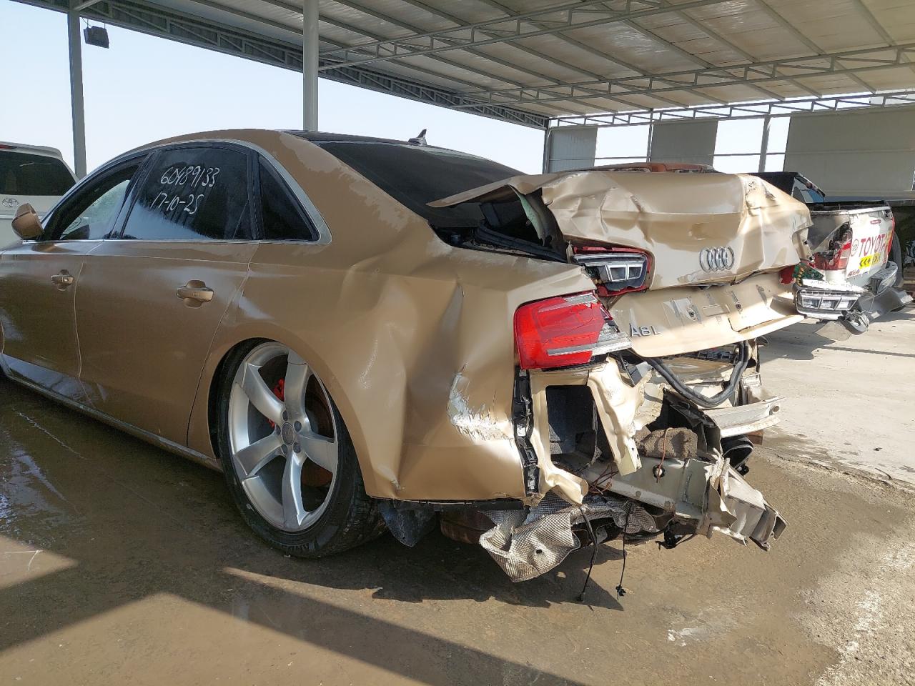 2014 AUDI A8 VIN:WAUR2BFD7EN******