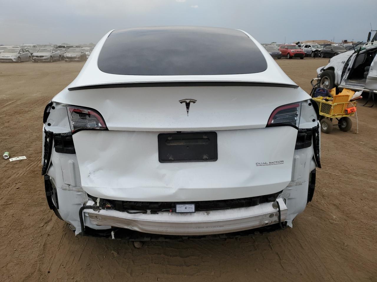 2022 TESLA MODEL Y  VIN:7SAYGDEF2NF443989