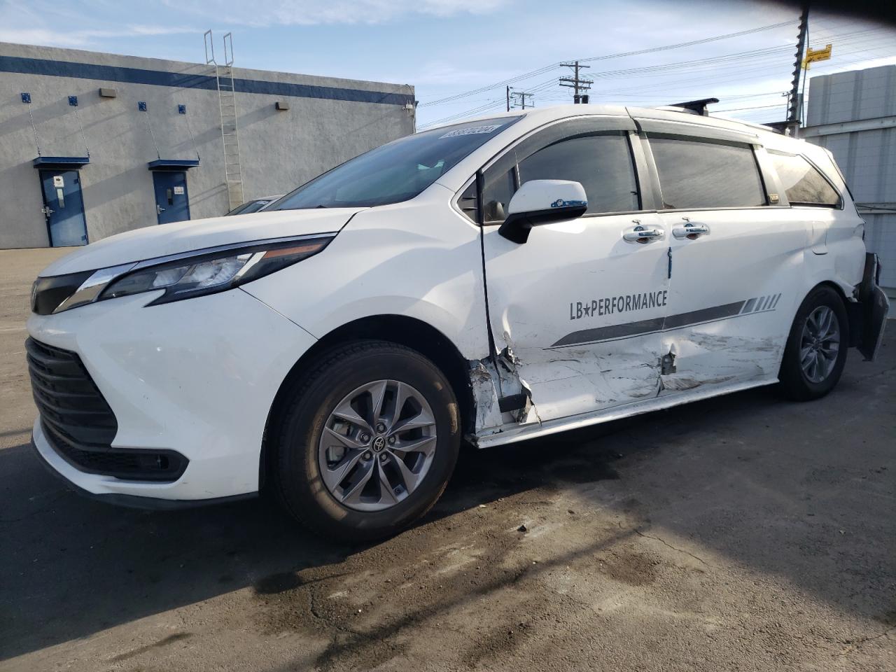 2023 TOYOTA SIENNA LE VIN:5TDKRKEC8PS160034