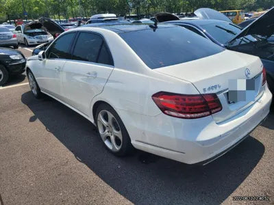 2015 Mercedes-Benz E 400 VIN: