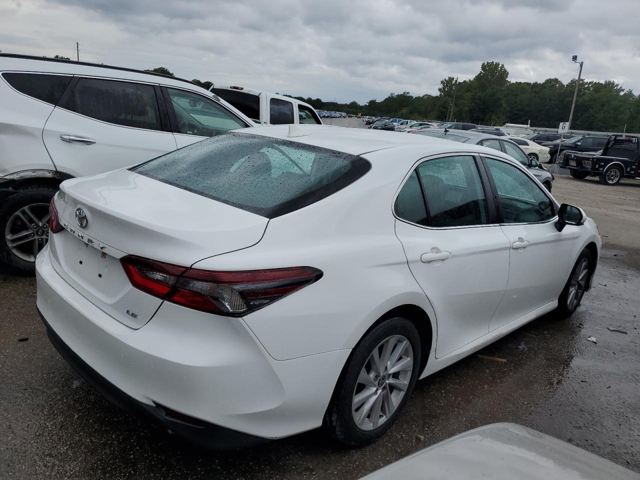 2022 TOYOTA CAMRY LE VIN:4T1R11AK1NU641583