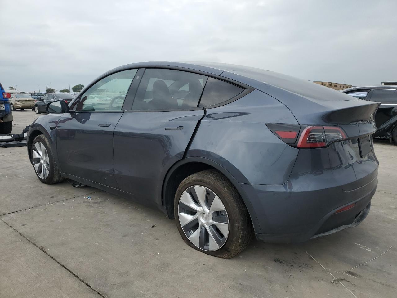 2023 TESLA MODEL Y  VIN:7SAYGDEE5PA129647