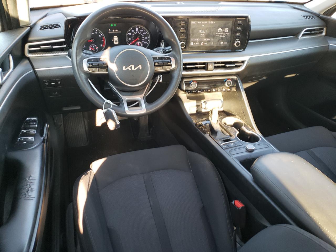 2022 KIA K5 LX VIN:5XXG24J23NG102284