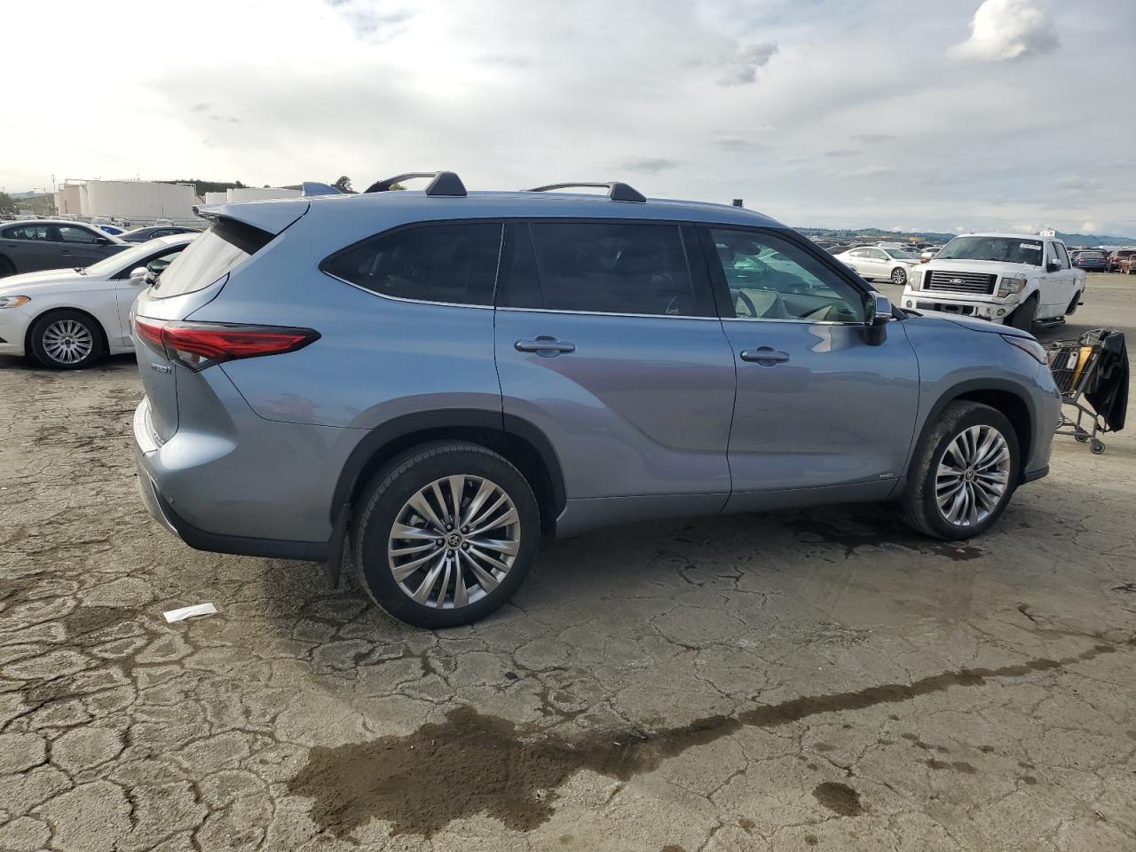 2022 TOYOTA HIGHLANDER HYBRID PLATINUM VIN:5TDEBRCH4NS092367