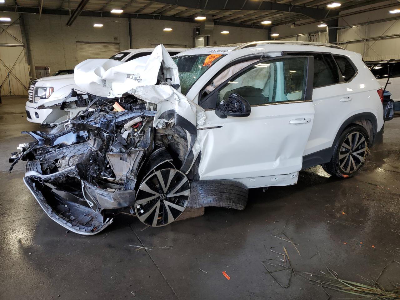 2022 VOLKSWAGEN TAOS SE IQ DRIVE VIN:3VVLX7B24NM039163