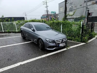 2020 Mercedes-Benz E 300 VIN: