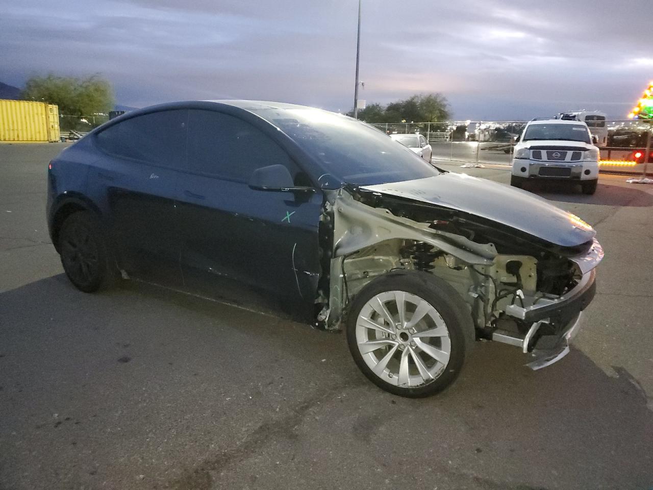 2024 TESLA MODEL Y  VIN:7SAYGDED3RF196549