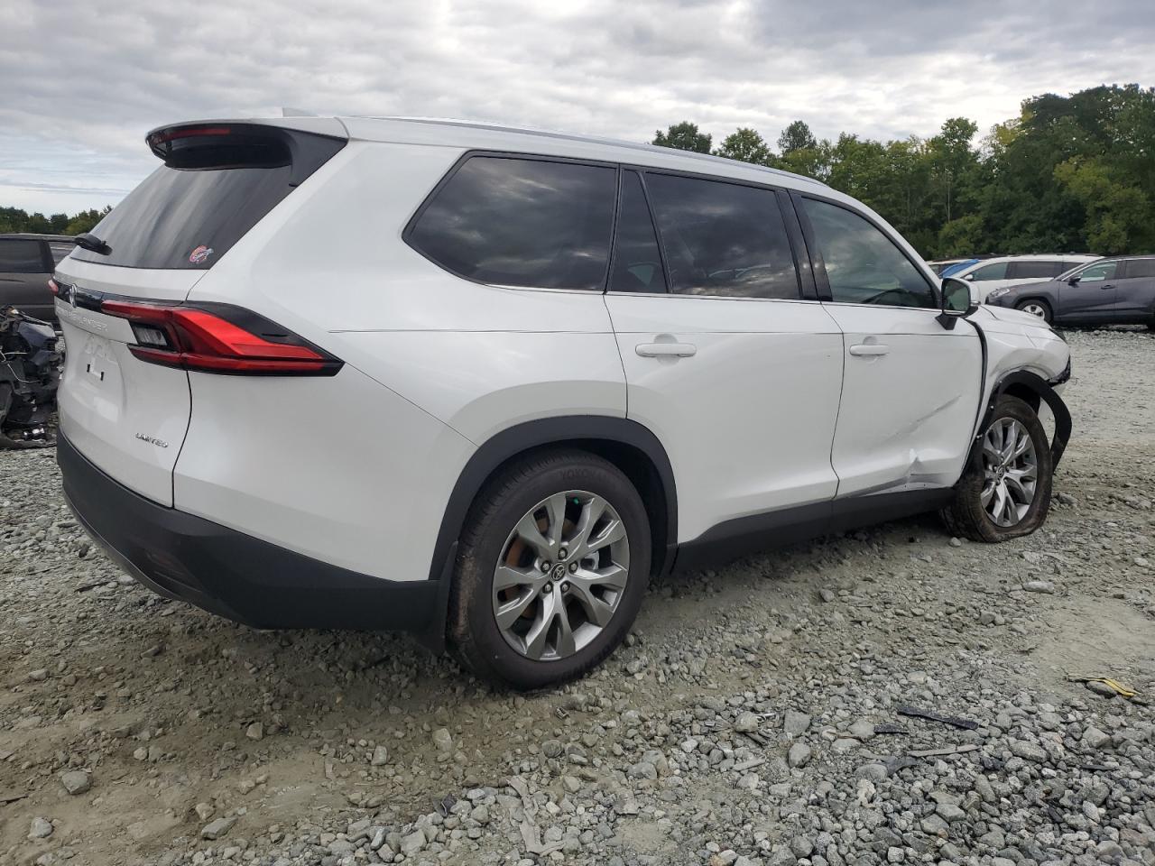 2024 TOYOTA GRAND HIGHLANDER XLE VIN:5TDAAAB53RS046531