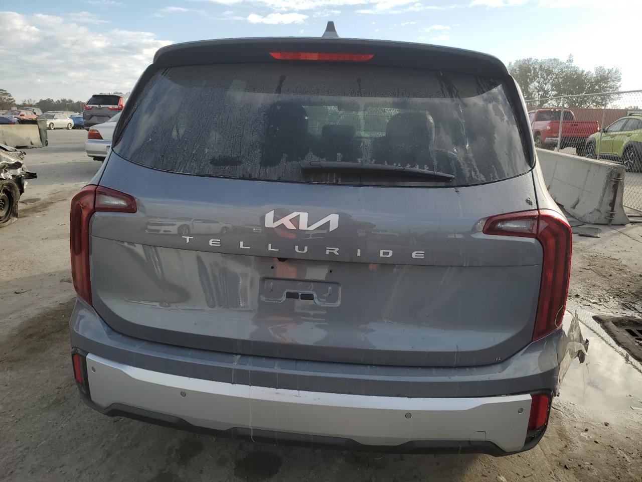 2024 KIA TELLURIDE LX VIN:5XYP24GC2RG526203