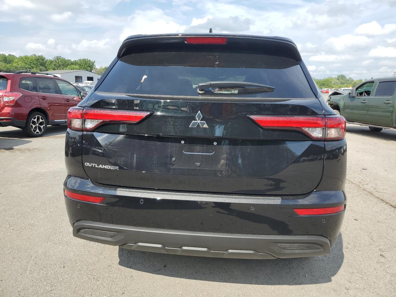 2024 MITSUBISHI OUTLANDER ES VIN:JA4J3UA8XRZ041777