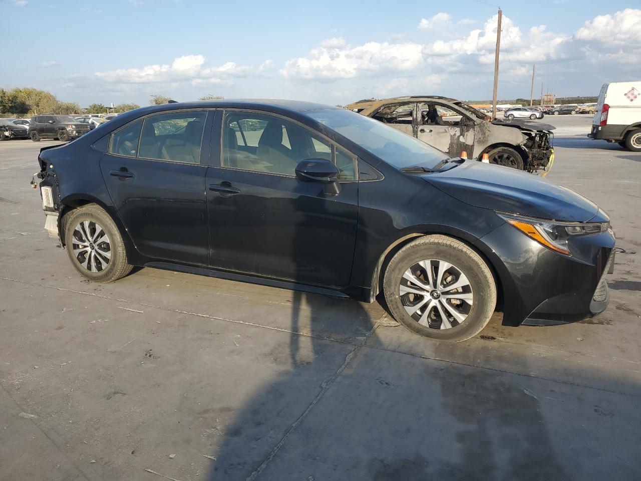 2022 TOYOTA COROLLA LE VIN:JTDEAMDE5NJ049390