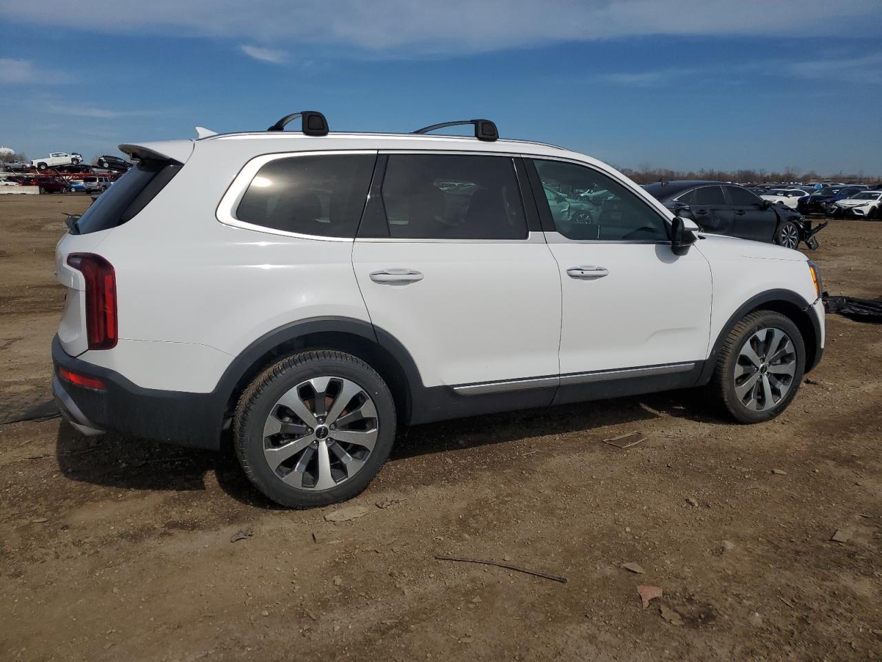 2022 KIA TELLURIDE S VIN:5XYP6DHC1NG324448