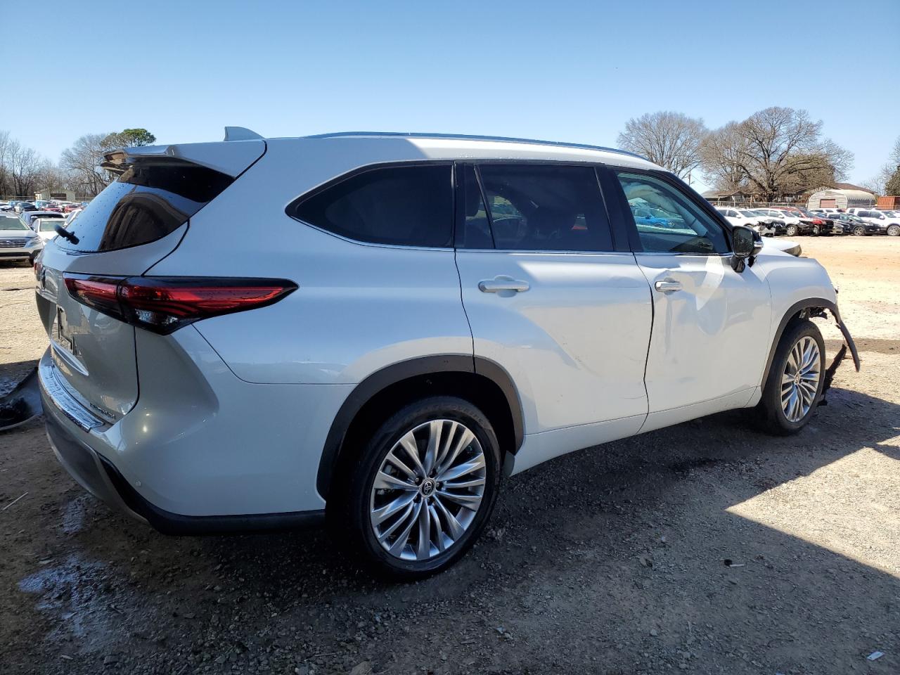 2022 TOYOTA HIGHLANDER PLATINUM VIN:5TDFZRAH4NS122700