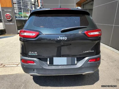 2015 Jeep Cherokee VIN: