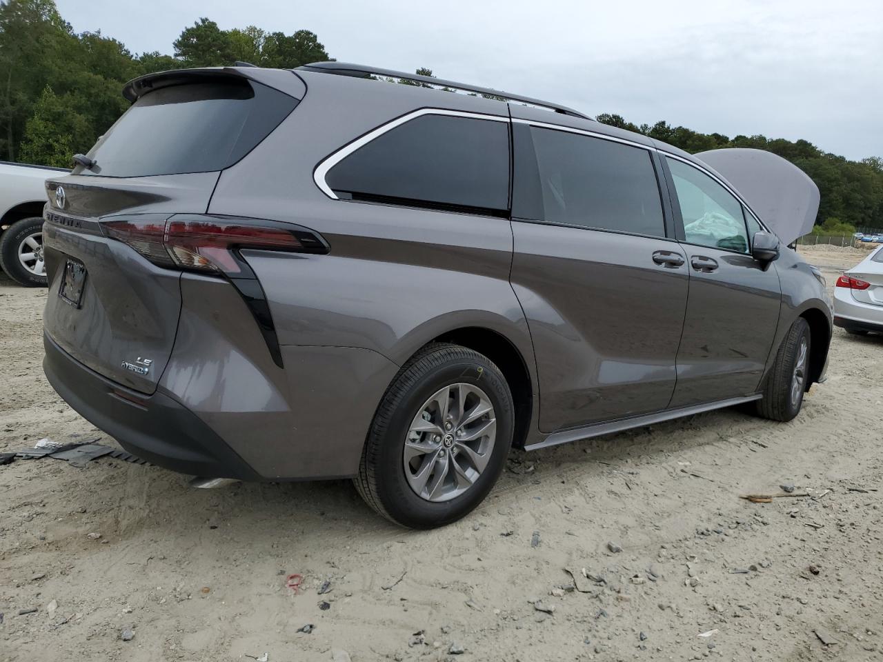 2024 TOYOTA SIENNA LE VIN:5TDKRKEC5RS218796