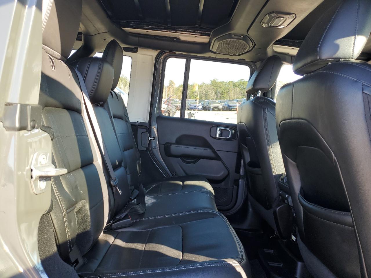 2022 JEEP WRANGLER UNLIMITED SAHARA VIN:1C4HJXEG2NW115847
