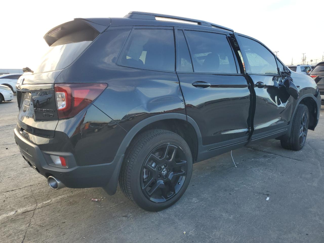 2024 HONDA PASSPORT BLACK EDITION VIN:5FNYF8H82RB005483